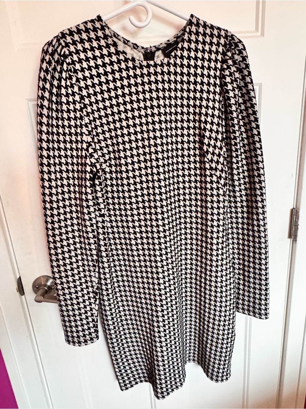 Who What Wear Black and White Houndstooth Long Sleeve Dress